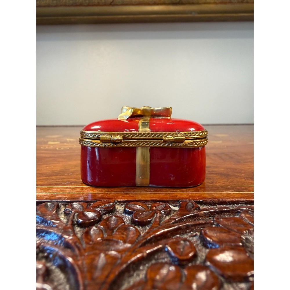 Vintage Rochard Limoges Heart Chocolate Box • Hand Painted Porcelain Trinket Box - Picture 10 of 17